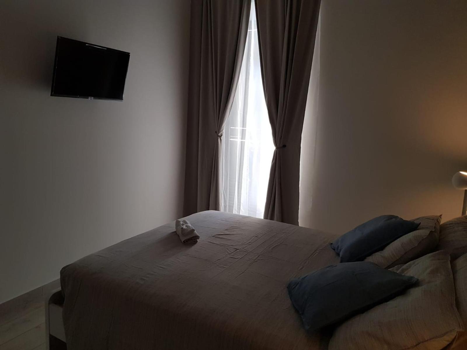 B&B Miglio Sacro เนเปิลส์ ห้อง รูปภาพ